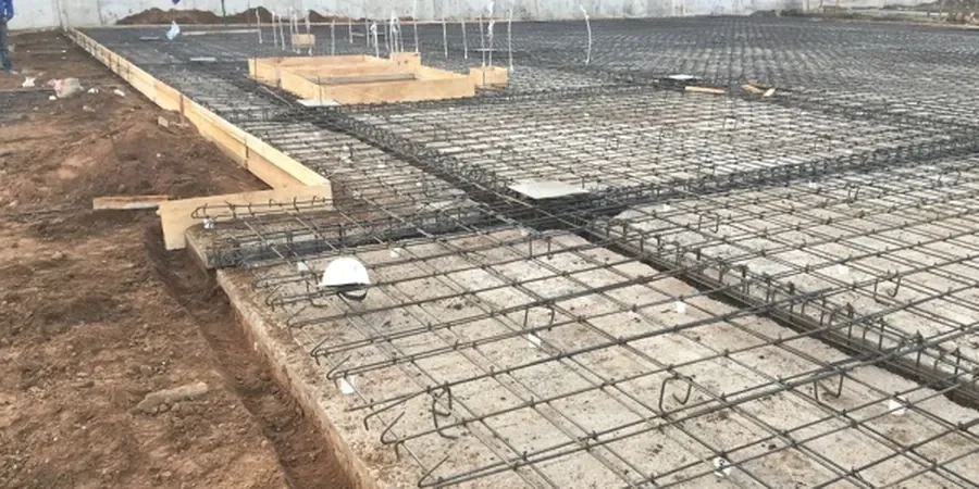 Diseño de Losa de Cimentación en Antofagasta: Soluciones para Suelos Salinos y Alta Sismicidad